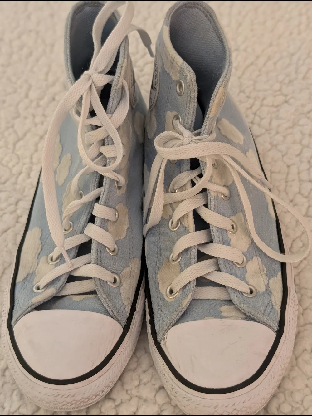 Great Condition: Converse Chuck Taylor All Star Clouds Kids 6